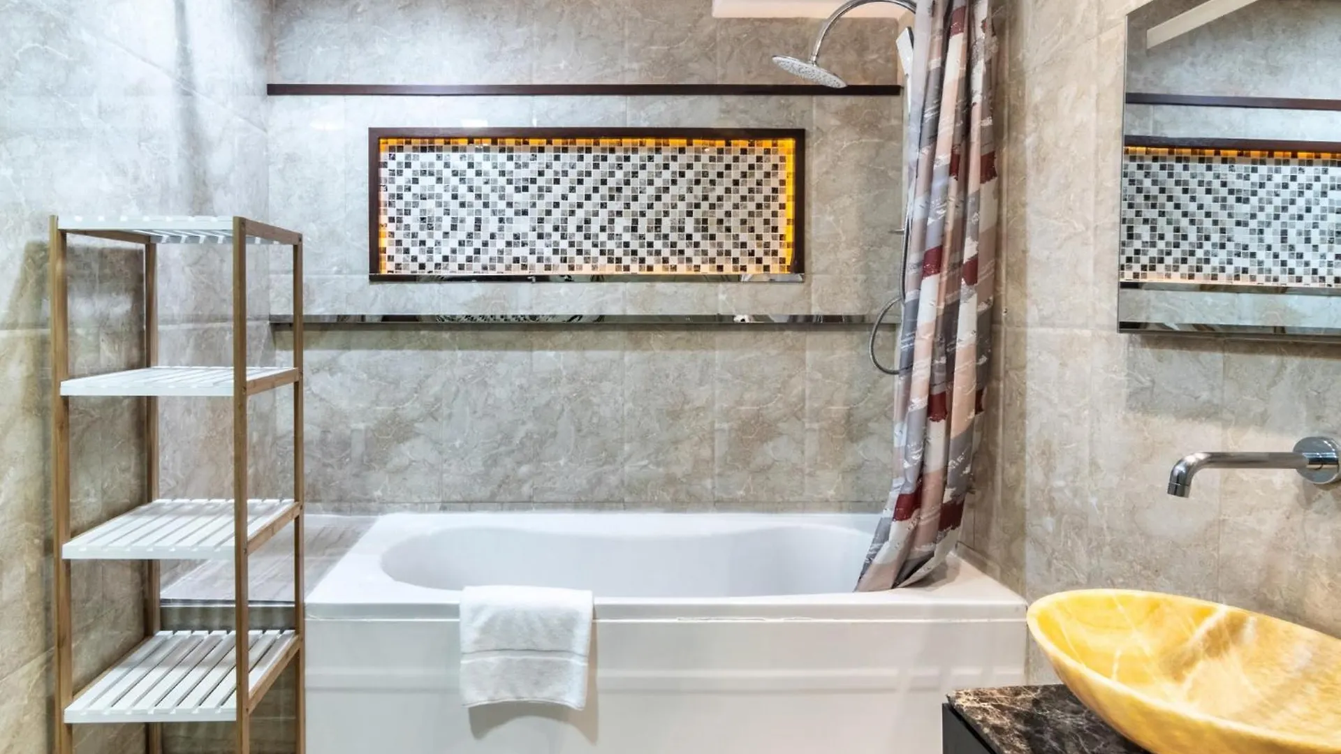 The Lofts - Luxurious Space With Burj Khalifa View Dubai